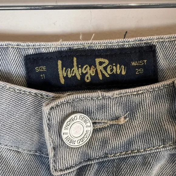 Indigo Rein NWT Super High Rise Short Distressed Light Blue 11 - Picture 2 of 16